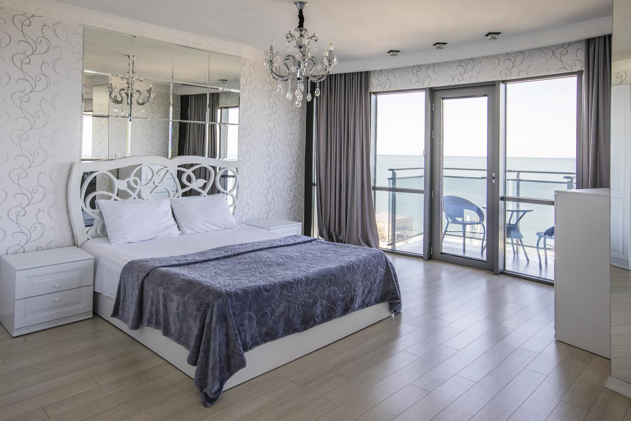 Tina'S Apartments With Panoramic Sea View Batumi Exterior foto