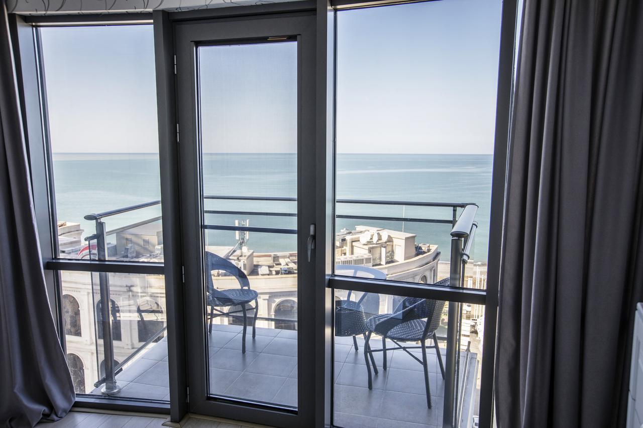 Tina'S Apartments With Panoramic Sea View Batumi Exterior foto