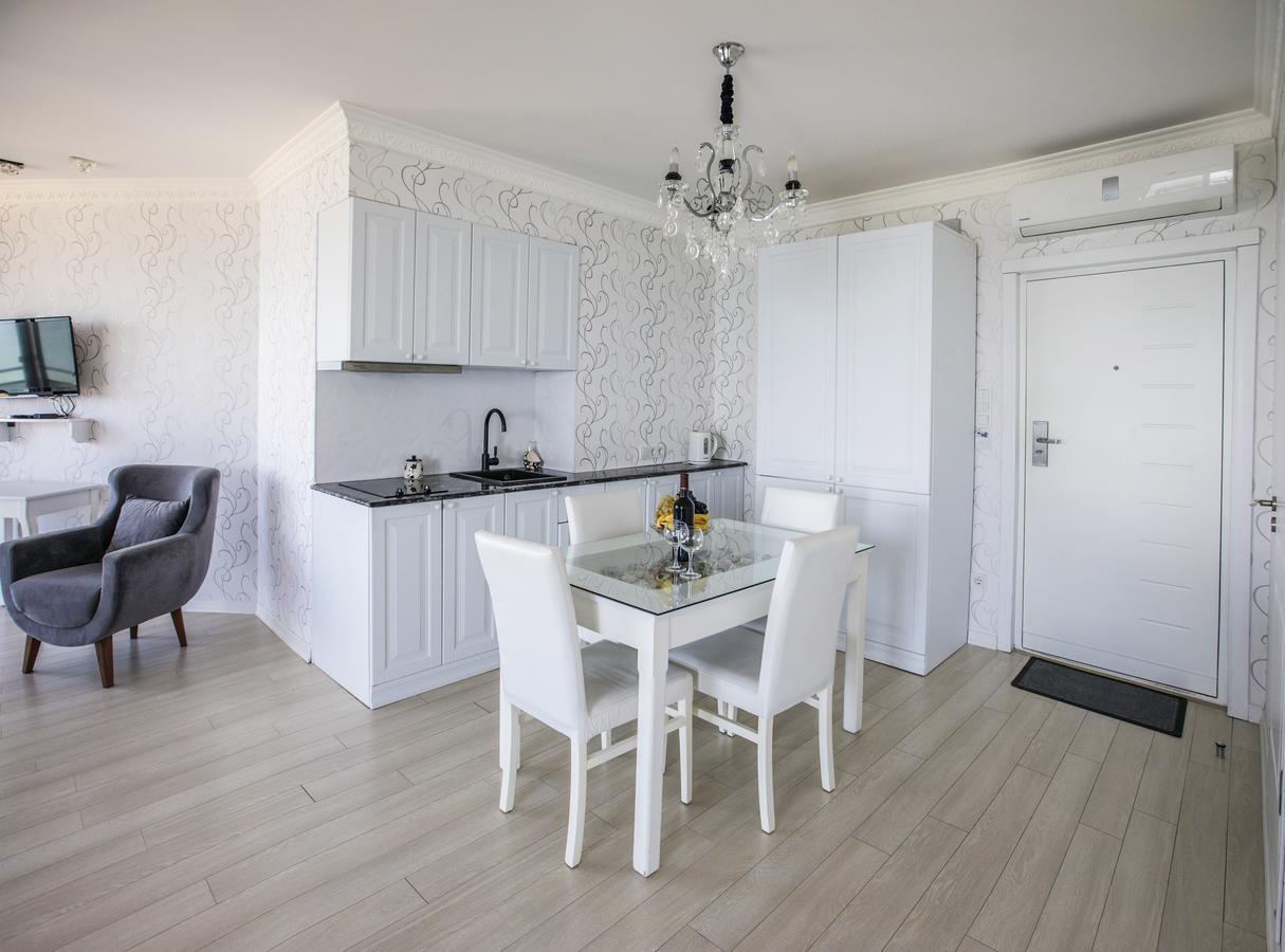 Tina'S Apartments With Panoramic Sea View Batumi Exterior foto