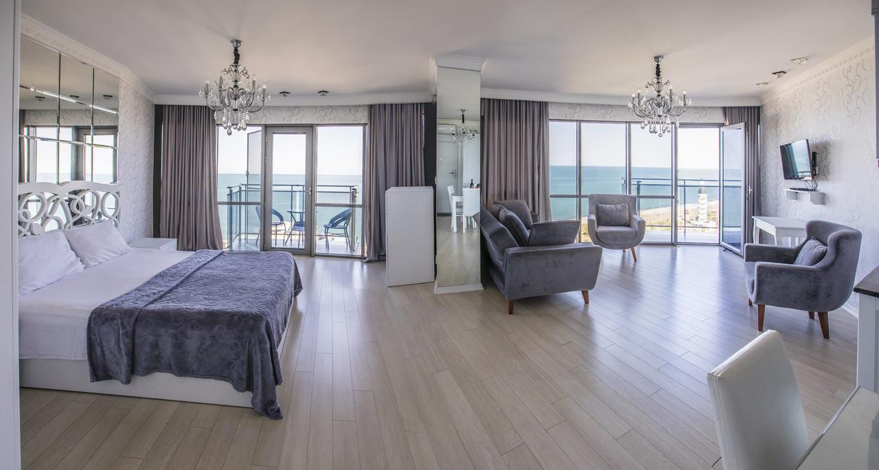 Tina'S Apartments With Panoramic Sea View Batumi Exterior foto