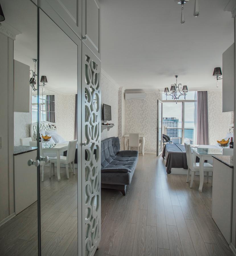 Tina'S Apartments With Panoramic Sea View Batumi Exterior foto