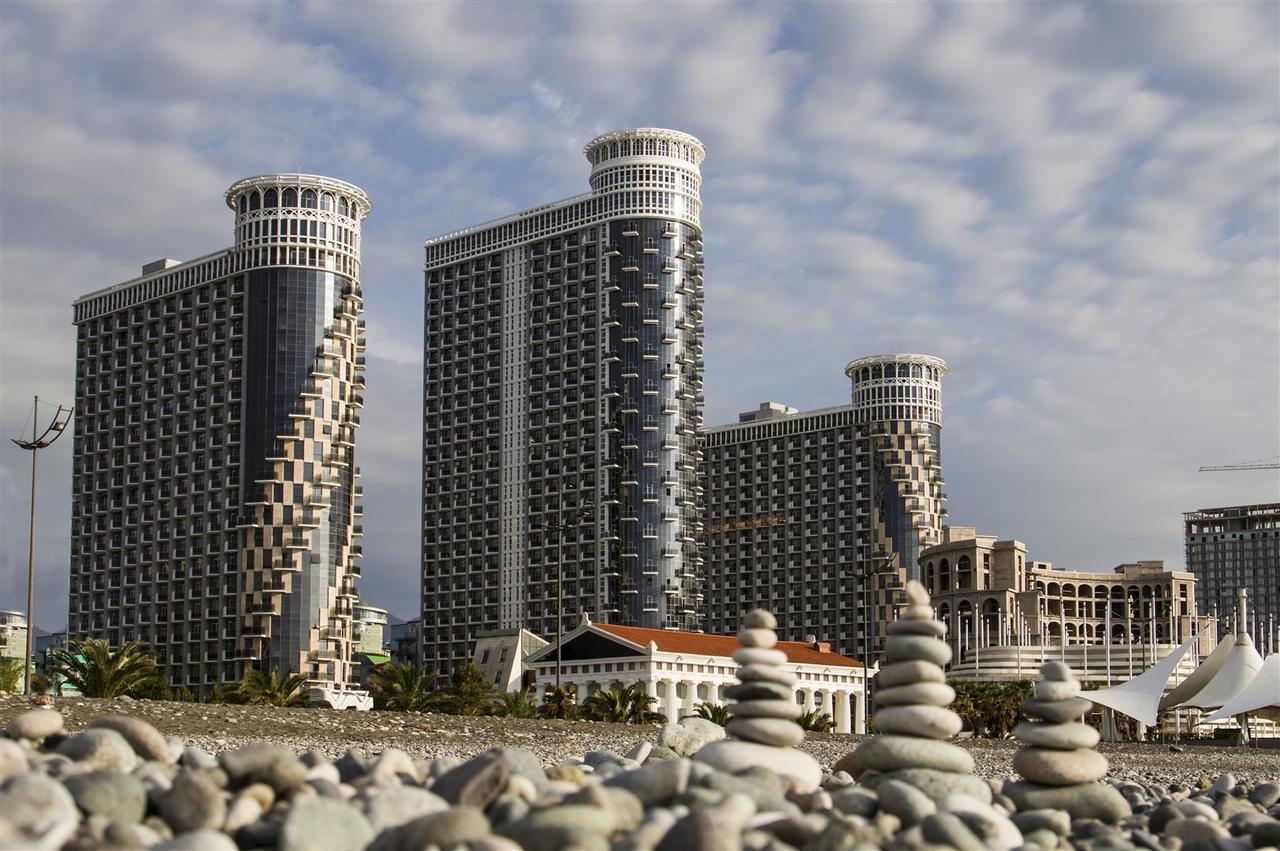 Tina'S Apartments With Panoramic Sea View Batumi Exterior foto
