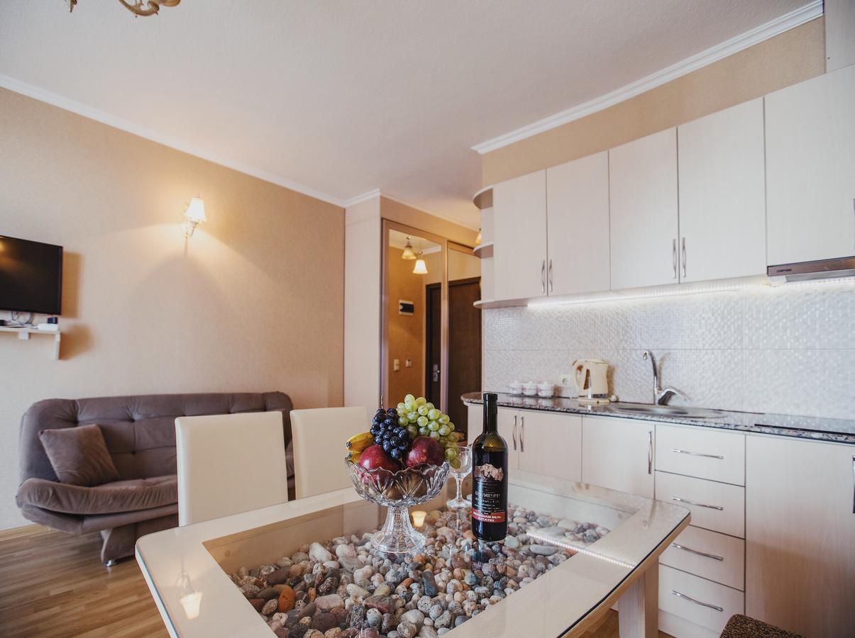 Tina'S Apartments With Panoramic Sea View Batumi Exterior foto