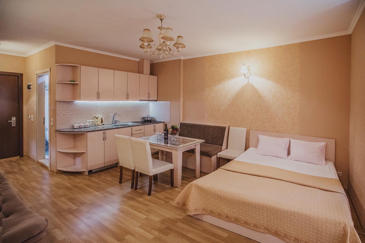 Tina'S Apartments With Panoramic Sea View Batumi Exterior foto